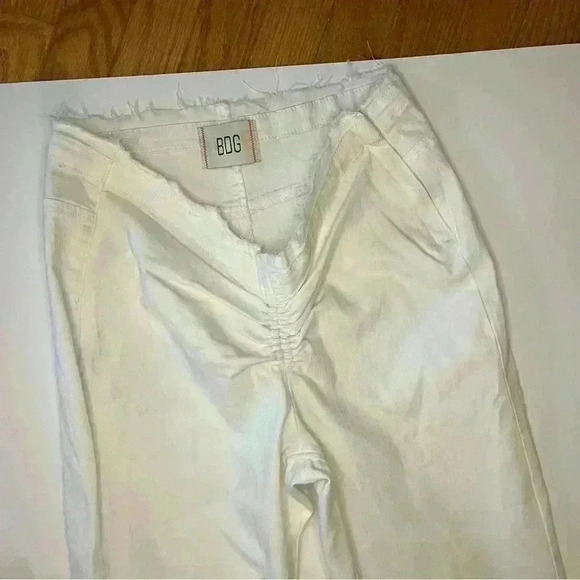 White Flare Wide Leg High-Waisted Jeans - Picture 6 of 9